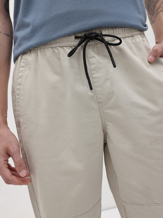 Men Relaxed Fit Mid-Rise Chinos Trousers